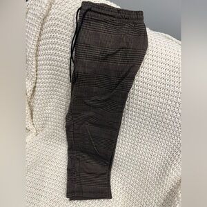 Plaid stretch dress capris, like new!